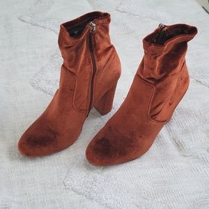 Steve Madden velvet boots